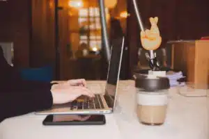 كيفية تسجيل وتأسيس مشروع صغير في الإمارات