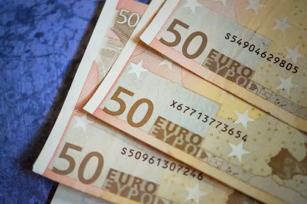 فرص الاستثمار والتجارة الإلكترونية للمتقاعدين